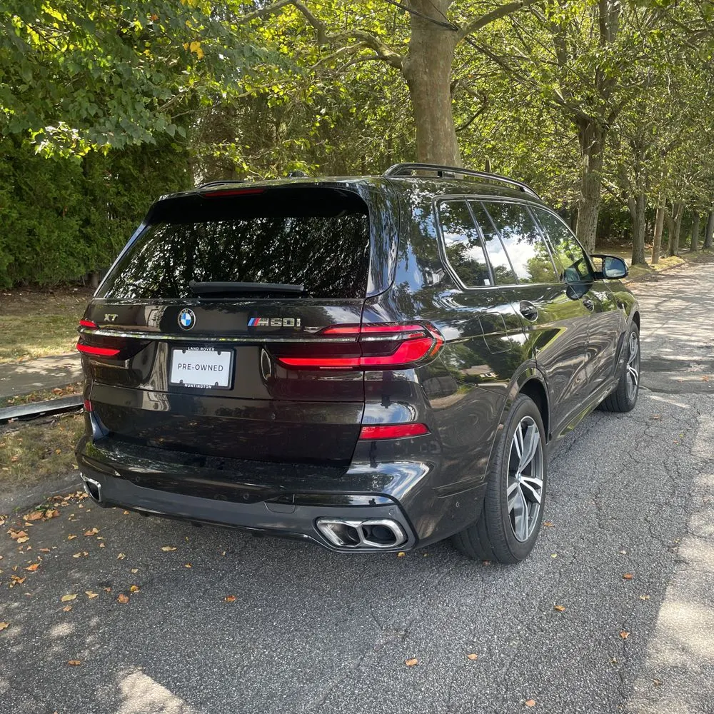 2023 BMW X7 M60i