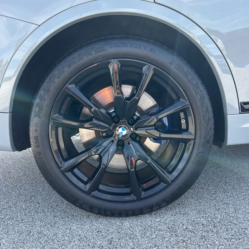 2024 BMW X7 M60i
