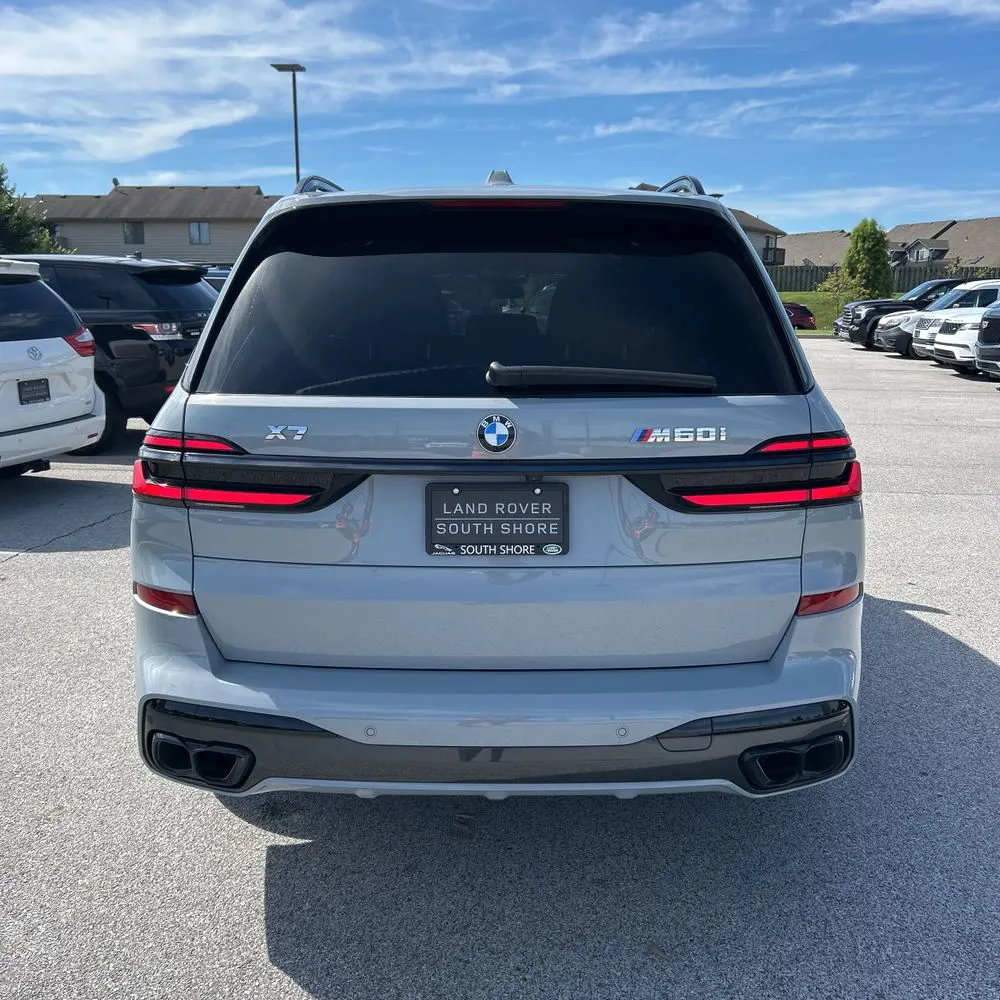 2024 BMW X7 M60i