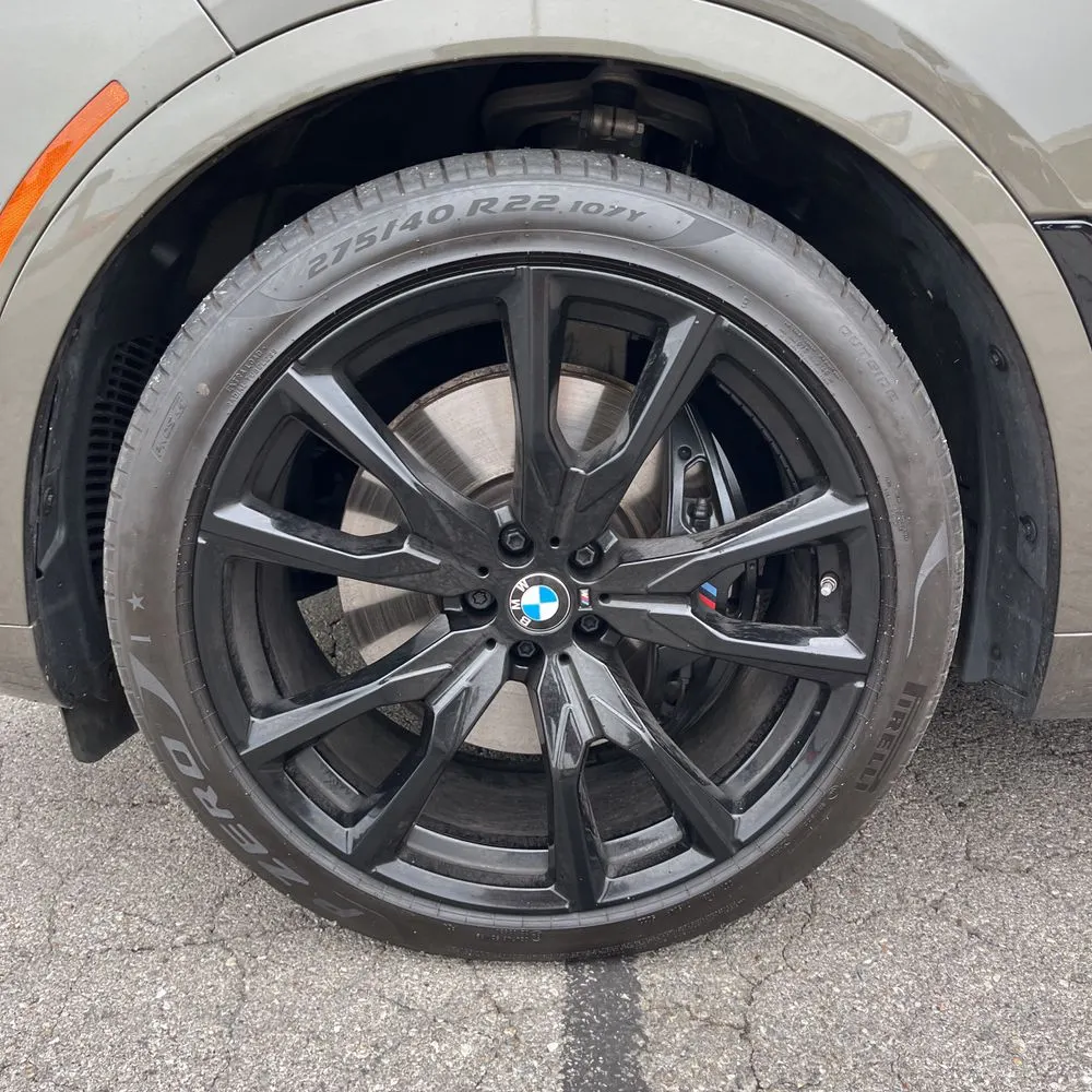 2024 BMW X7 M60i