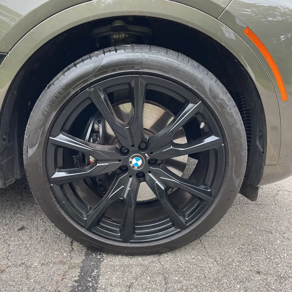2024 BMW X7 M60i