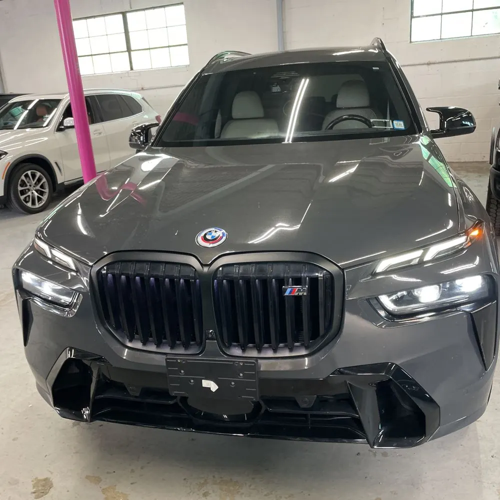 2023 BMW X7 M60i