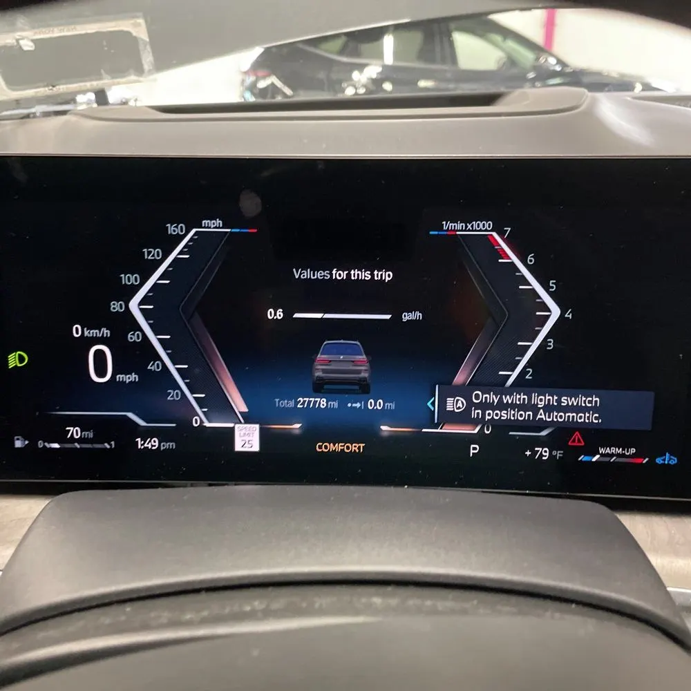 2023 BMW X7 M60i