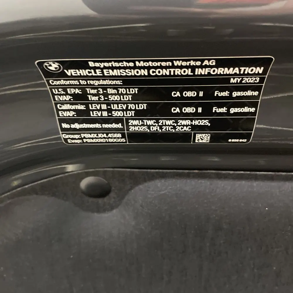 2023 BMW X7 M60i