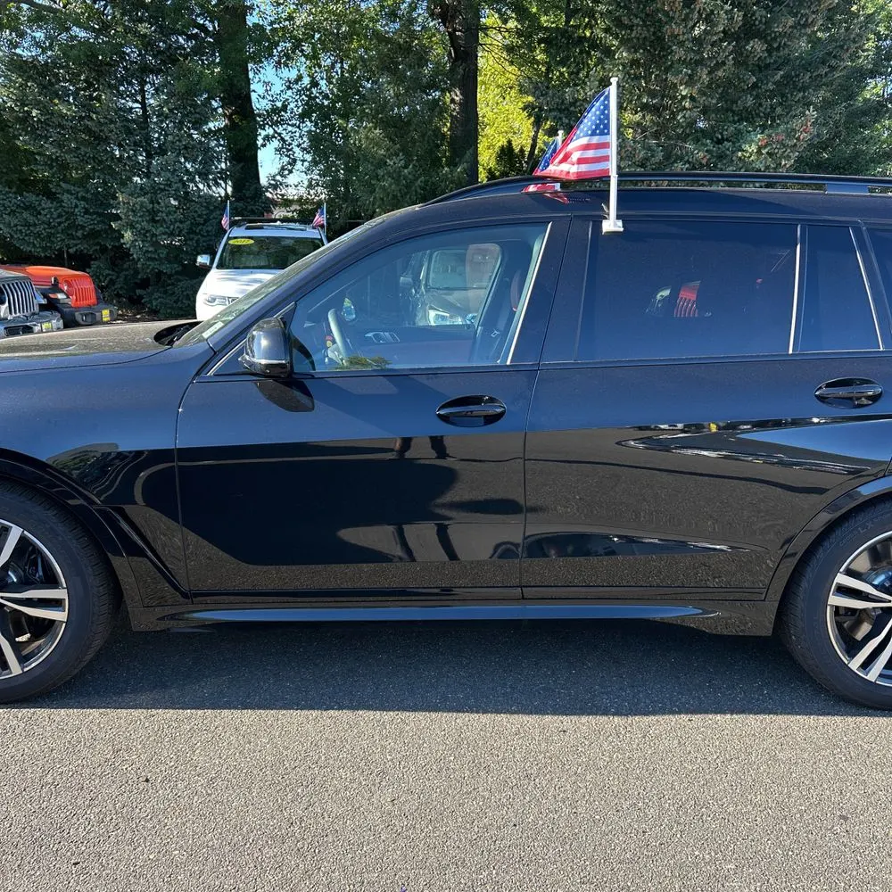 2025 BMW X7 M60i
