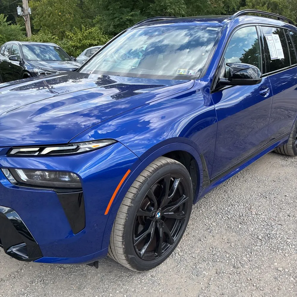 2023 BMW X7 M60i