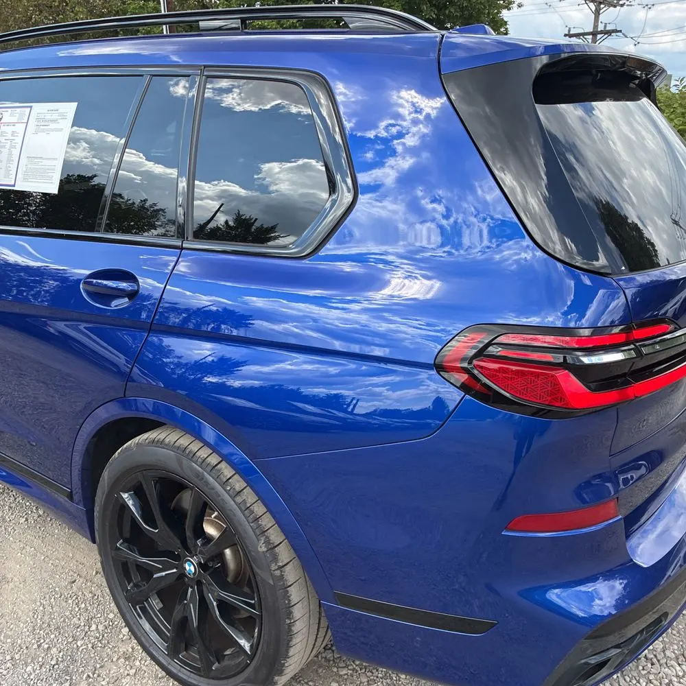 2023 BMW X7 M60i