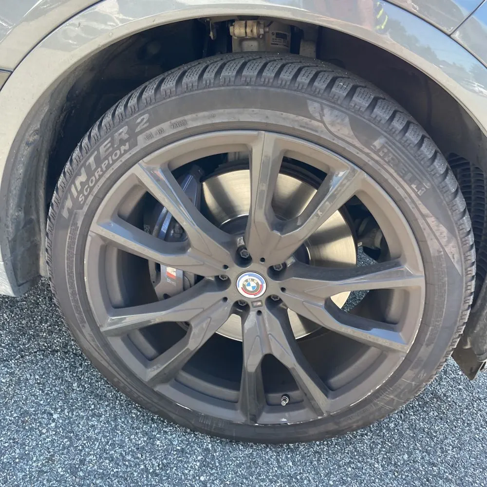 2023 BMW X7 M60i