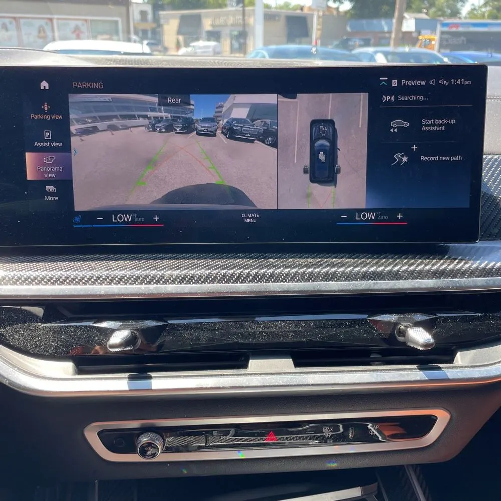 2023 BMW X7 M60i