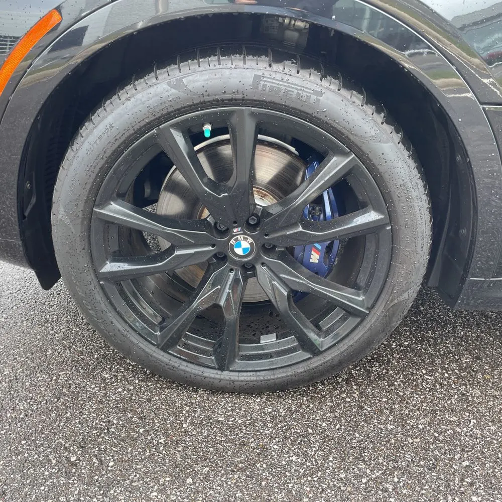 2024 BMW X7 M60i