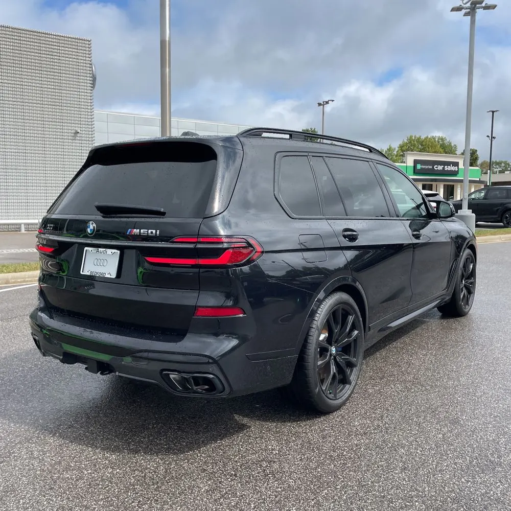 2024 BMW X7 M60i
