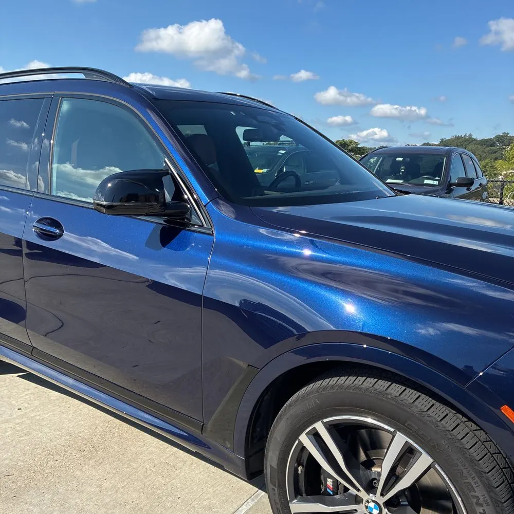 2023 BMW X7 M60i