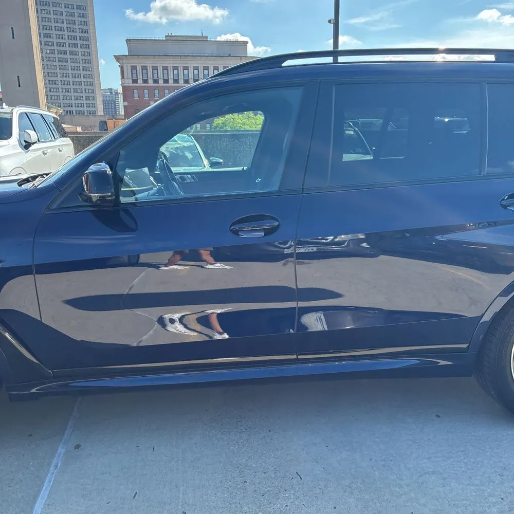 2023 BMW X7 M60i