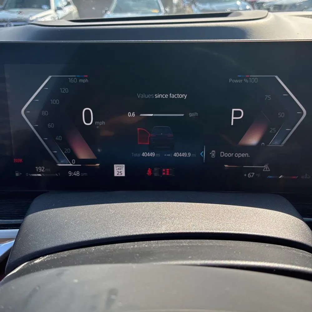 2023 BMW X7 M60i