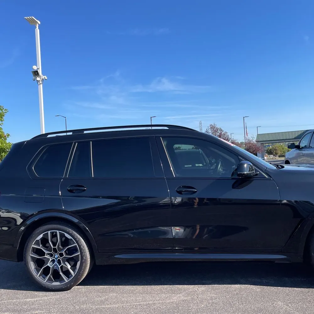 2023 BMW X7 M60i