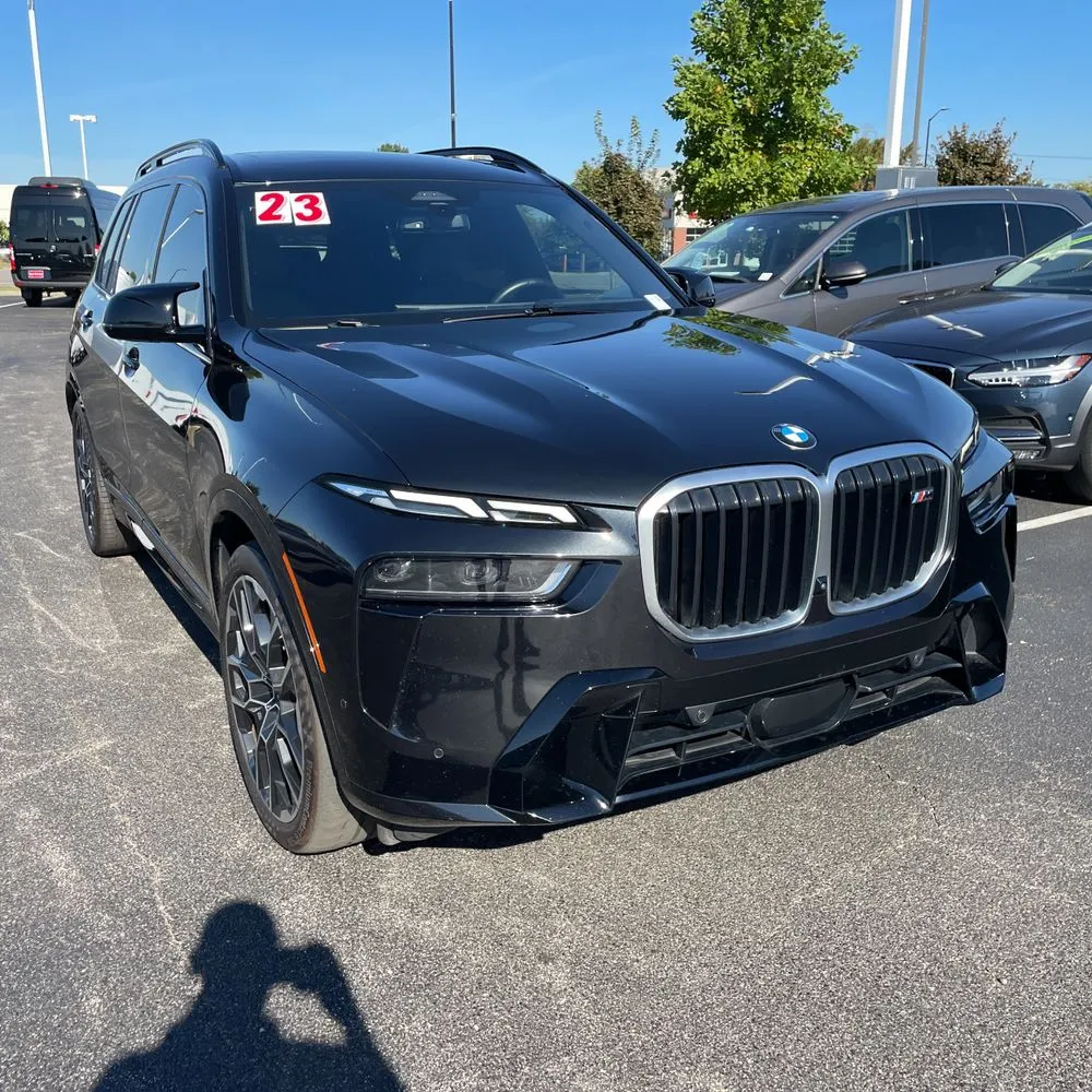 2023 BMW X7 M60i