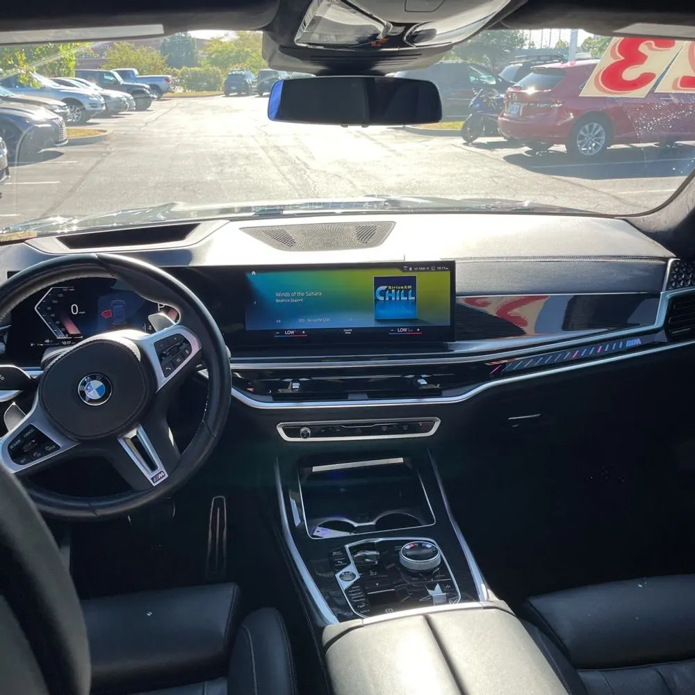 2023 BMW X7 M60i
