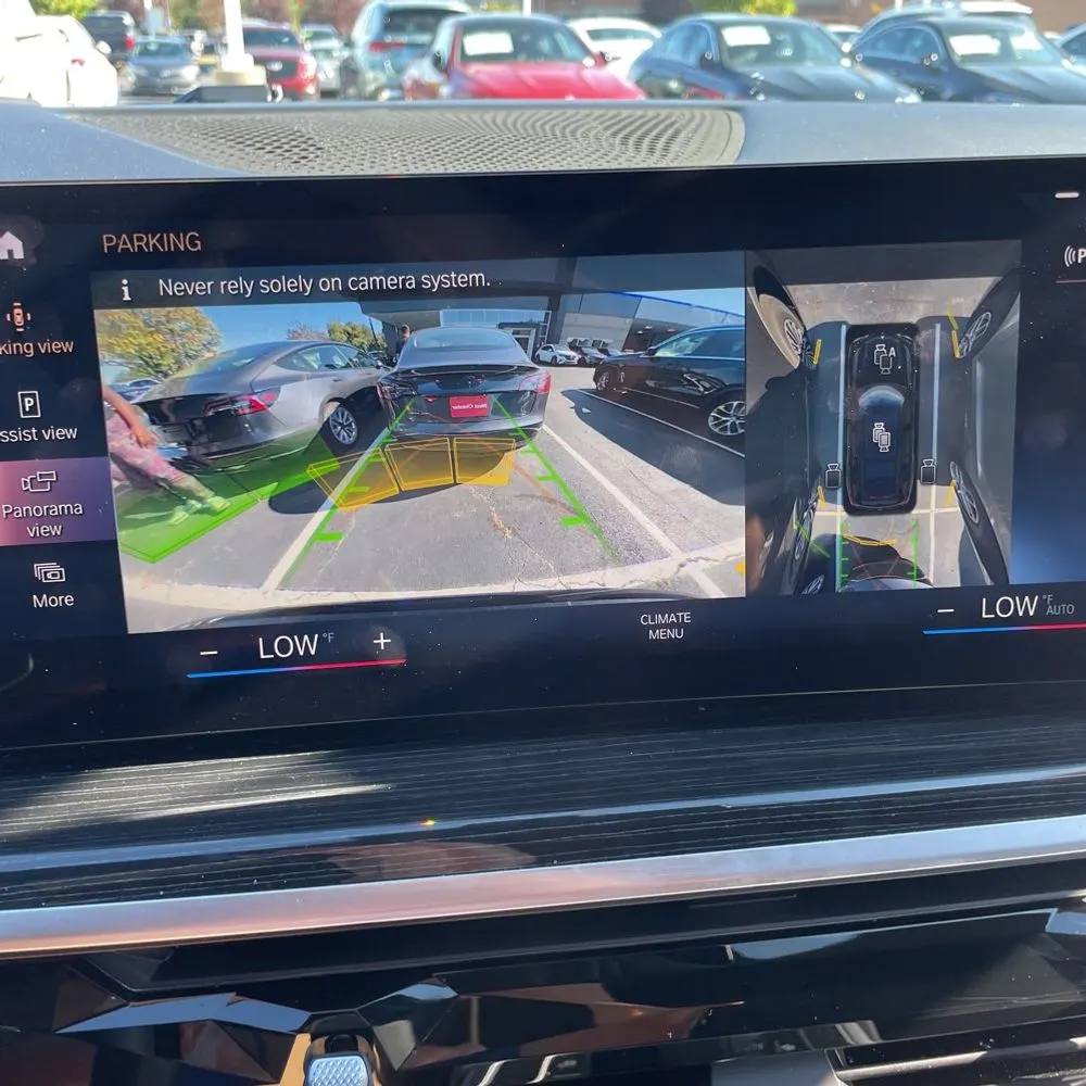 2023 BMW X7 M60i