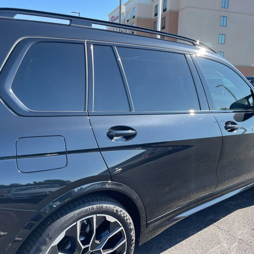 2023 BMW X7 M60i