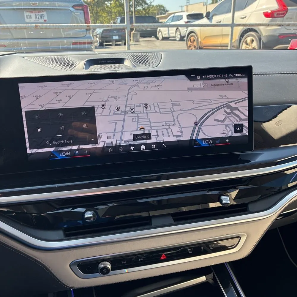 2024 BMW X7 M60i