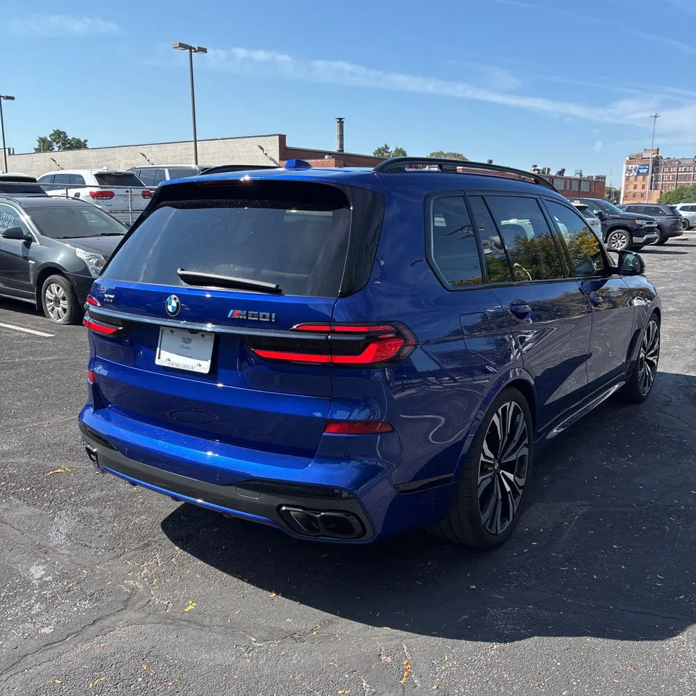 2024 BMW X7 M60i