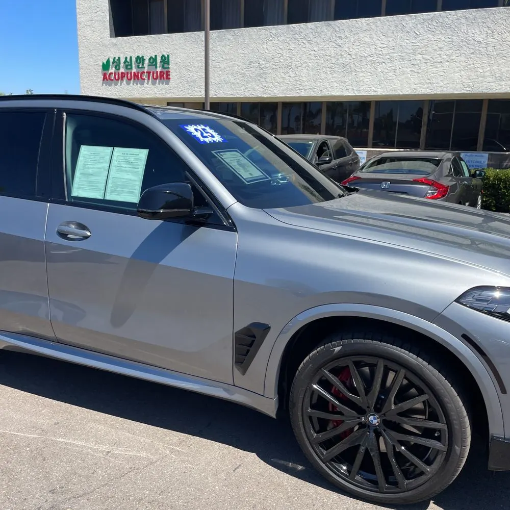 2025 BMW X5 M60i