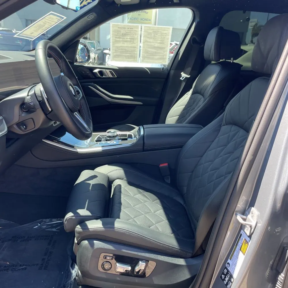 2025 BMW X5 M60i