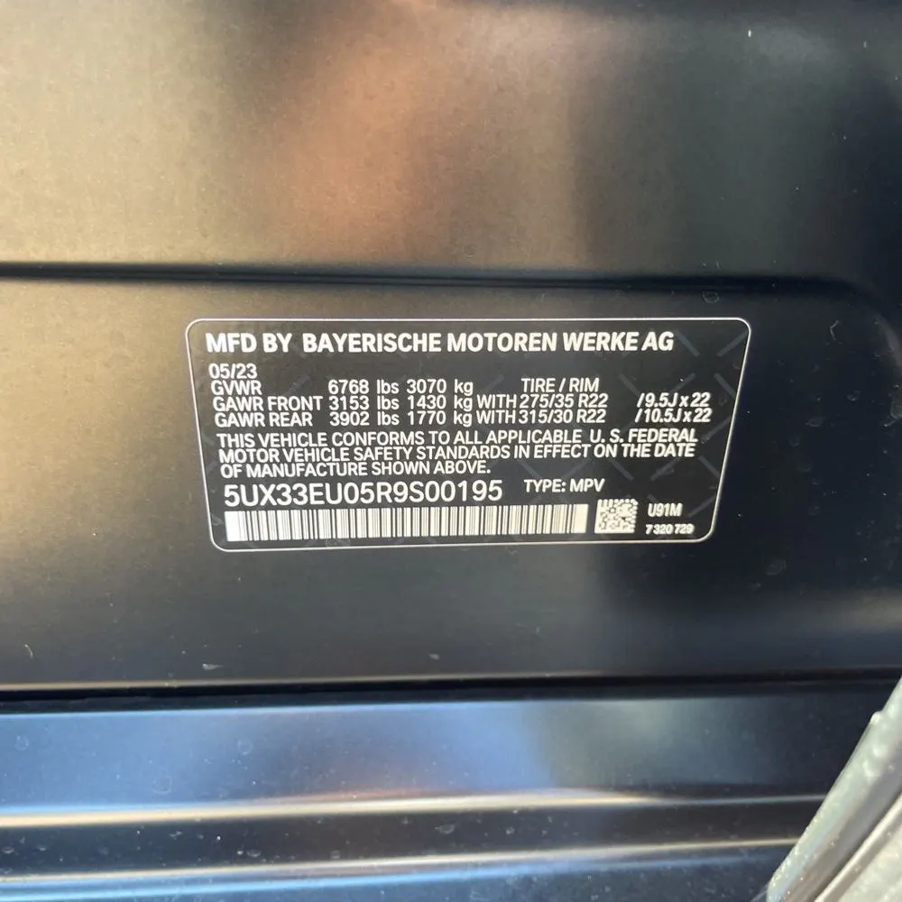 2024 BMW X5 M60i