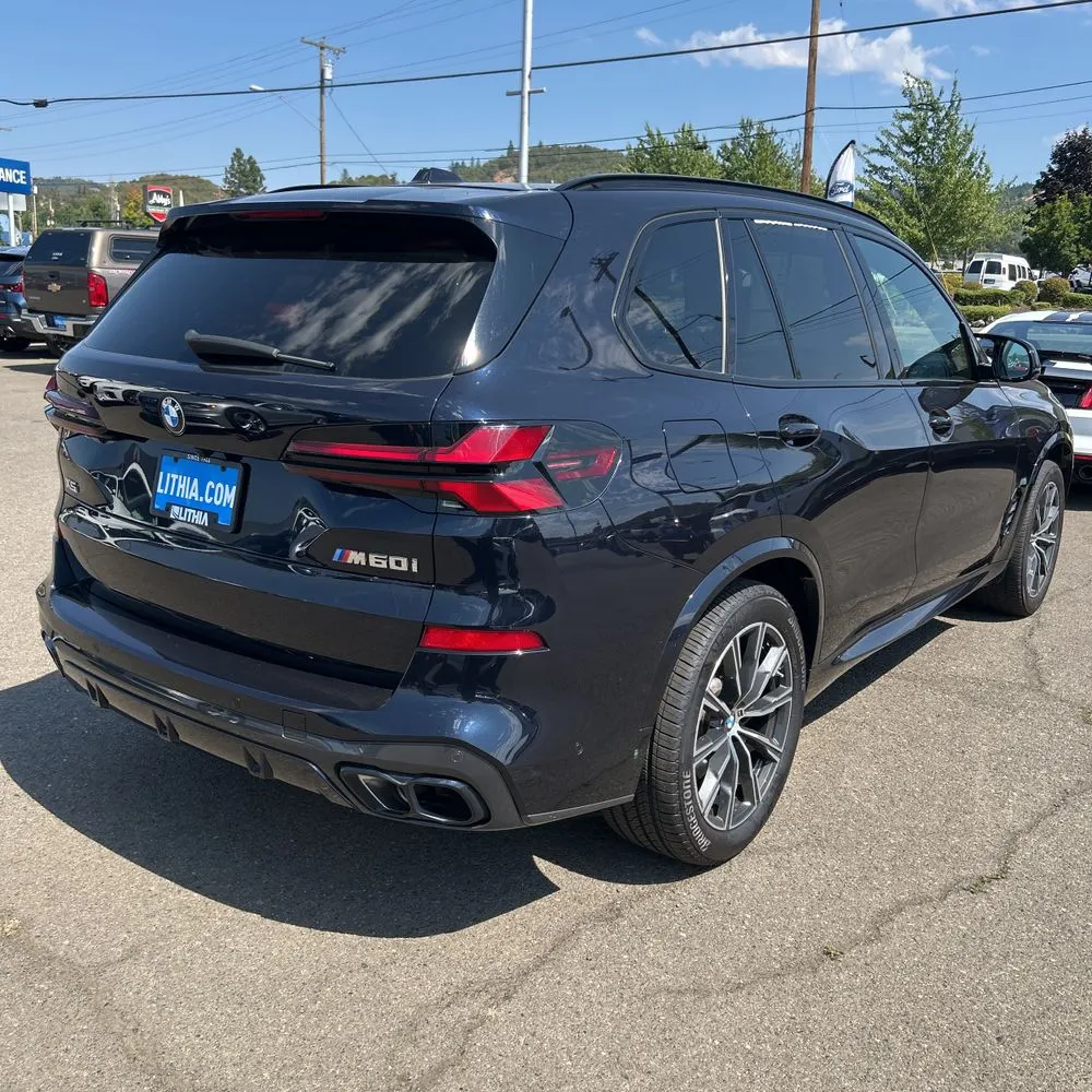 2024 BMW X5 M60i