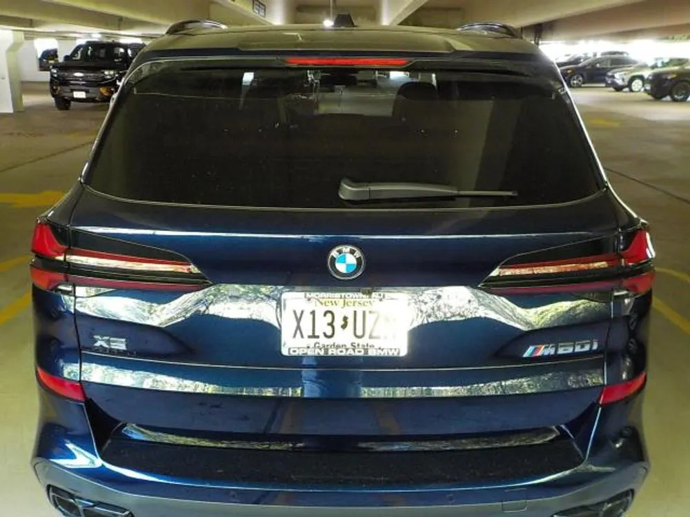 2025 BMW X5 M60i
