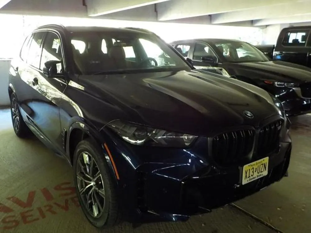 2025 BMW X5 M60i