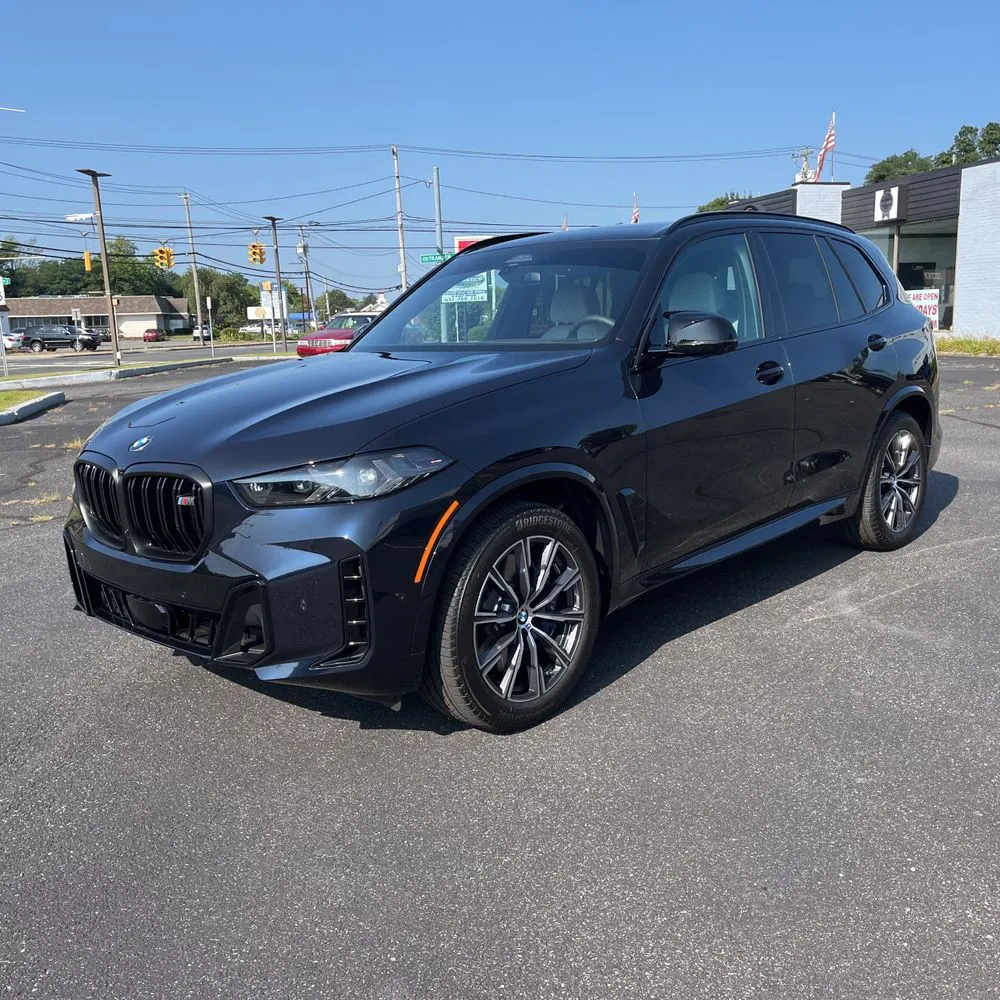 2025 BMW X5 M60i