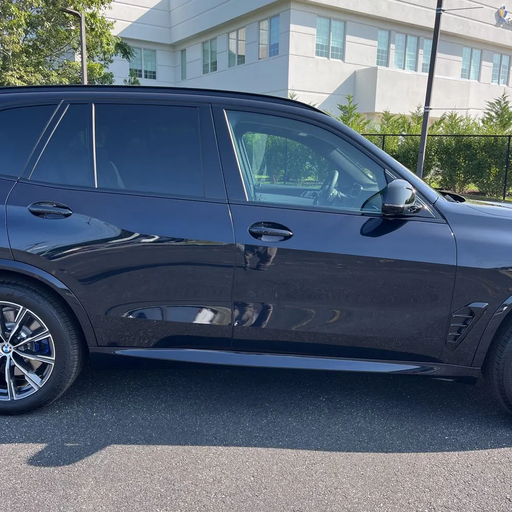 2025 BMW X5 M60i