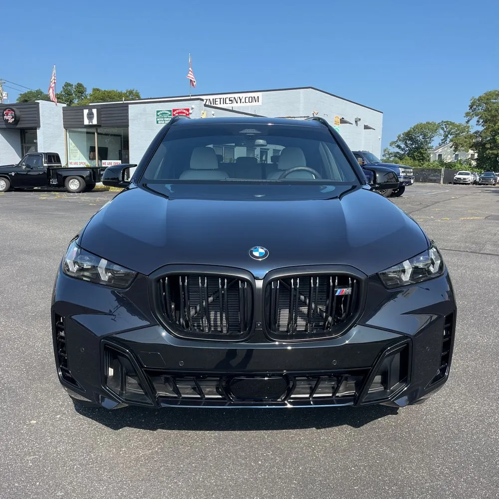 2025 BMW X5 M60i