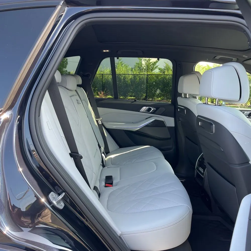 2025 BMW X5 M60i