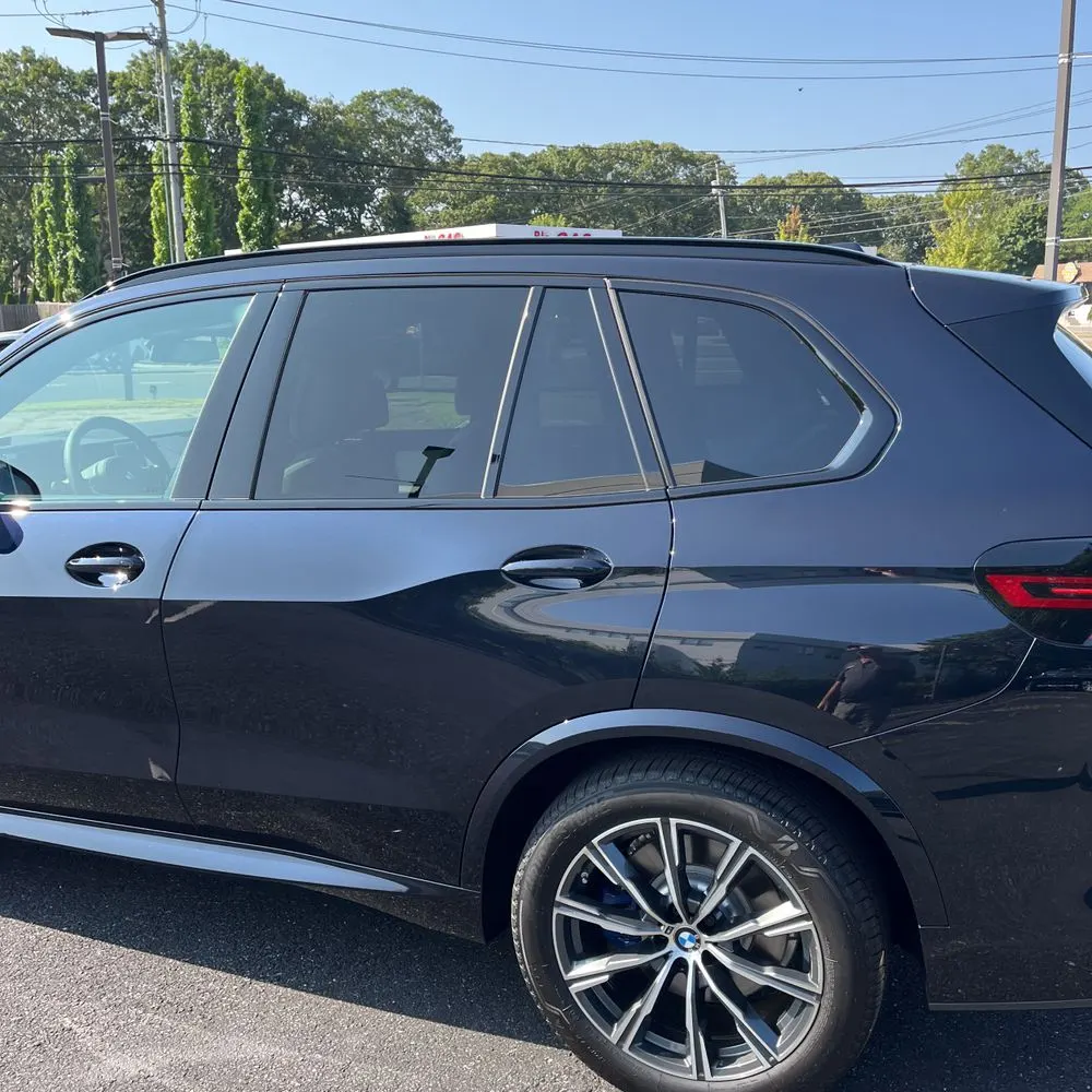 2025 BMW X5 M60i
