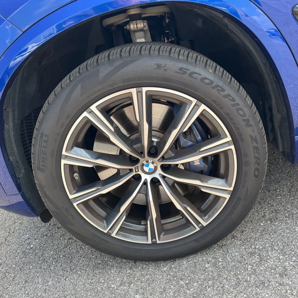 2024 BMW X5 M60i