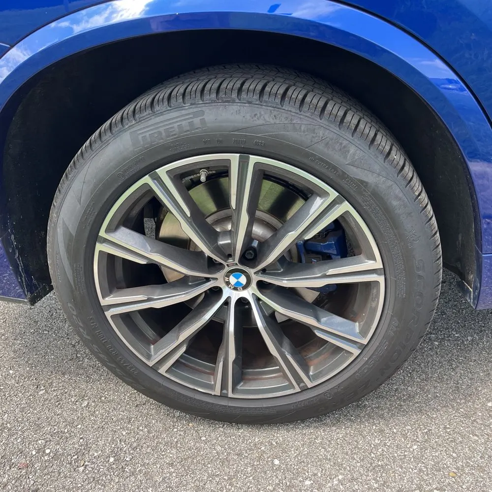 2024 BMW X5 M60i