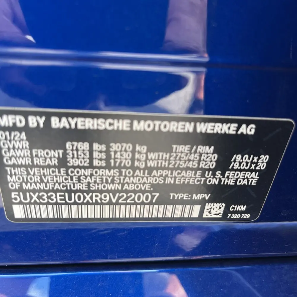 2024 BMW X5 M60i