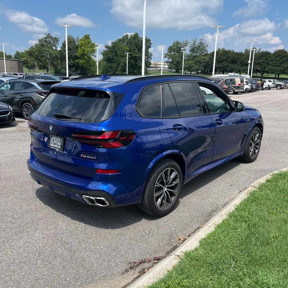 2024 BMW X5 M60i