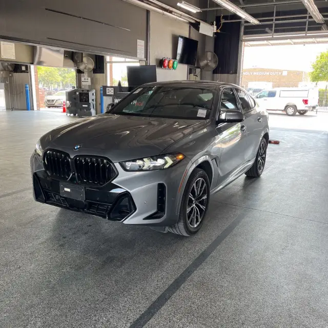 2025 BMW X6 XDrive40i