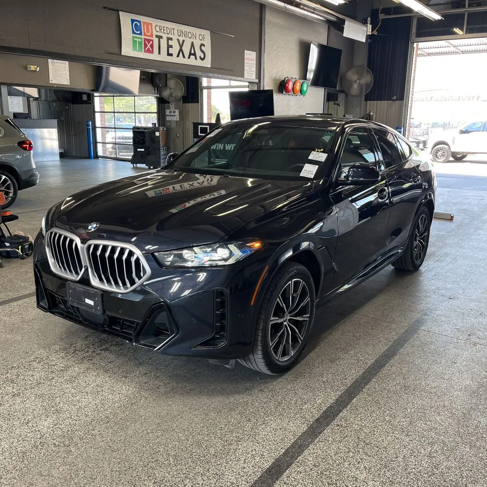 2025 BMW X6 XDrive40i