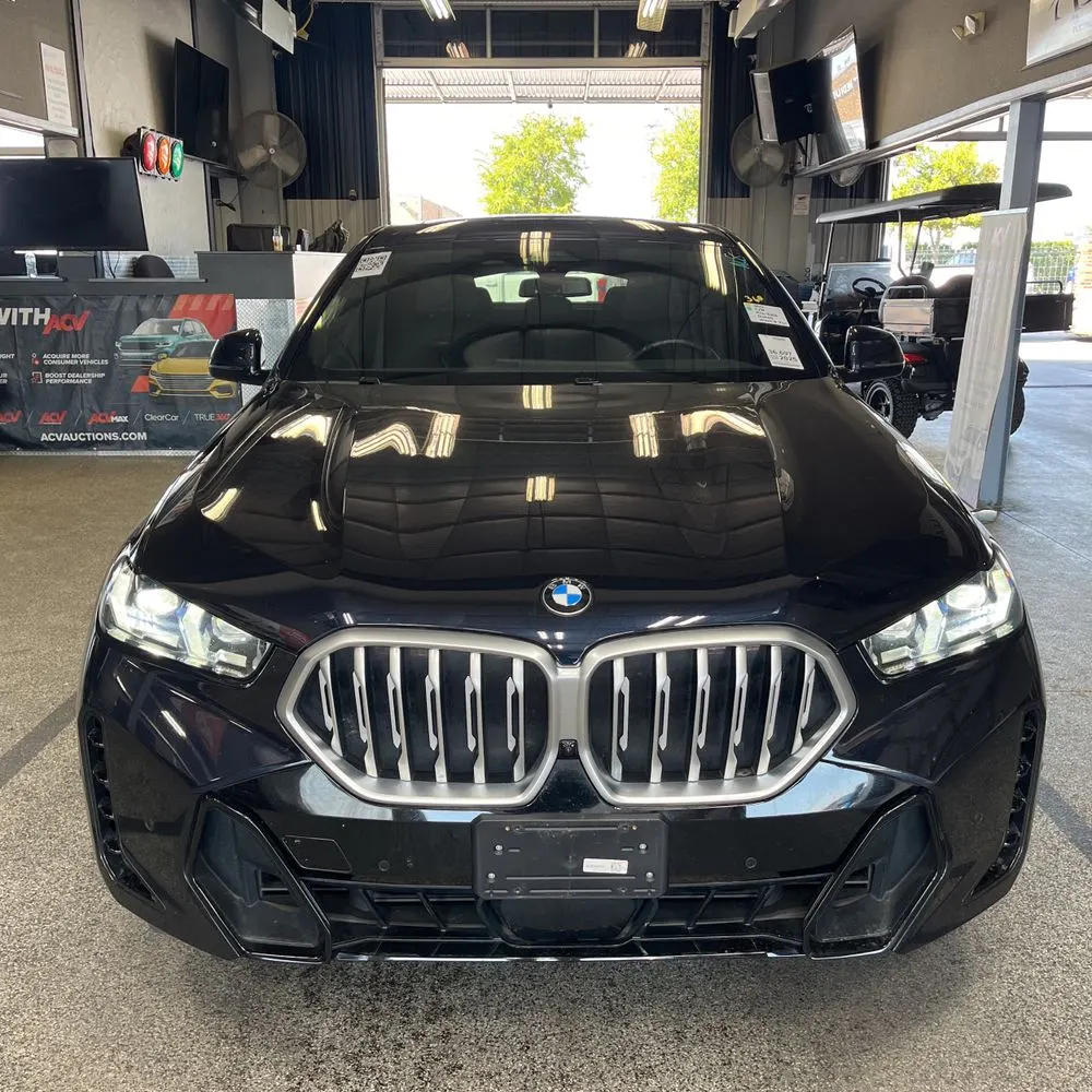2025 BMW X6 XDrive40i