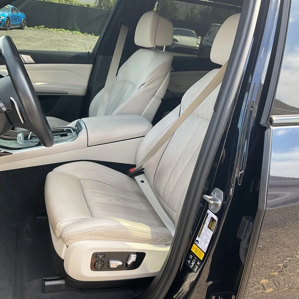 2021 BMW X7 M50i