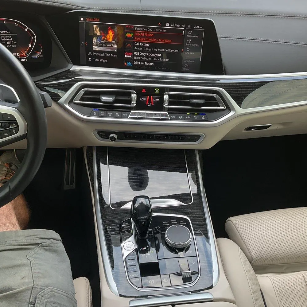 2021 BMW X7 M50i