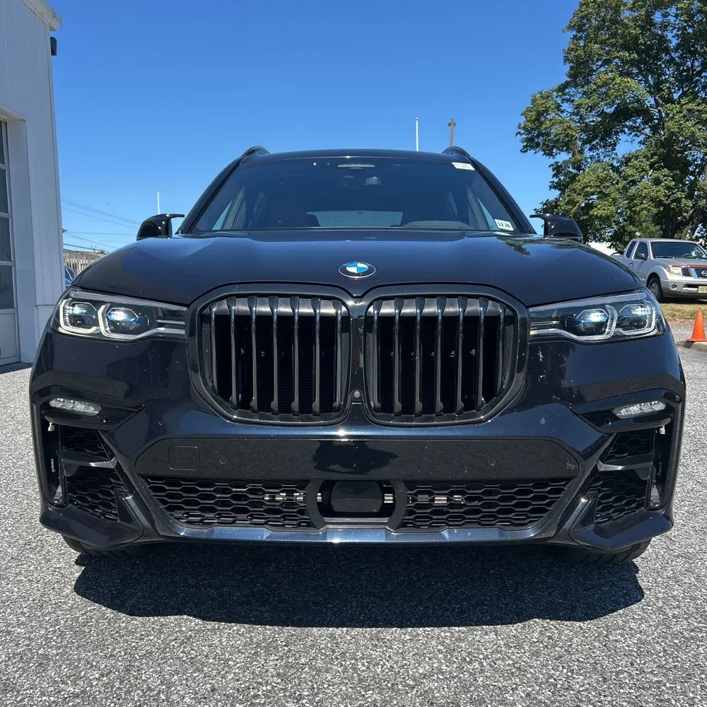 2022 BMW X7 M50i