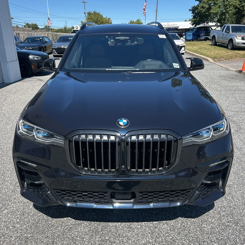 2022 BMW X7 M50i