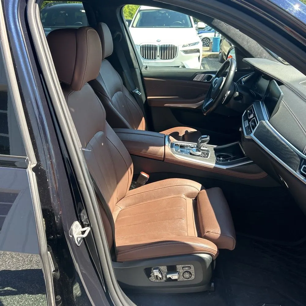 2022 BMW X7 M50i