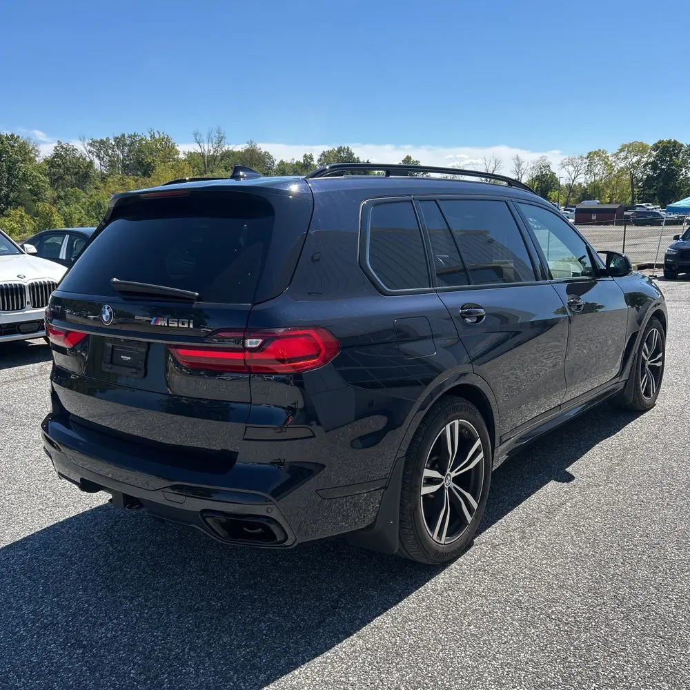 2022 BMW X7 M50i