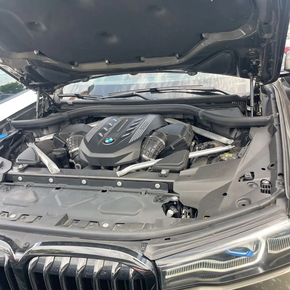 2022 BMW X7 M50i